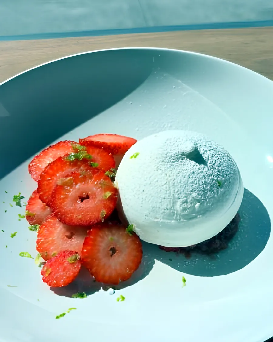 Burrata with fresh strawberries